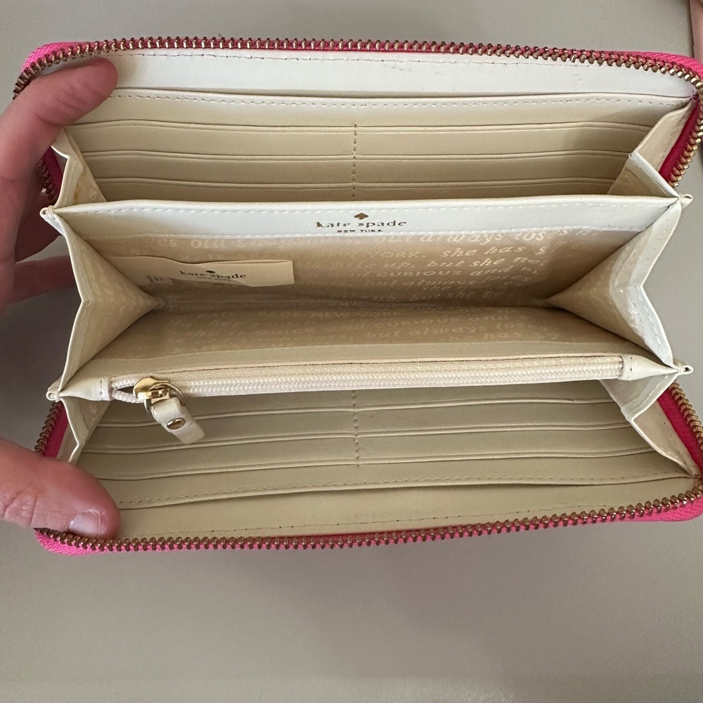 Kate Spade Wallet - Picture 5 of 5
